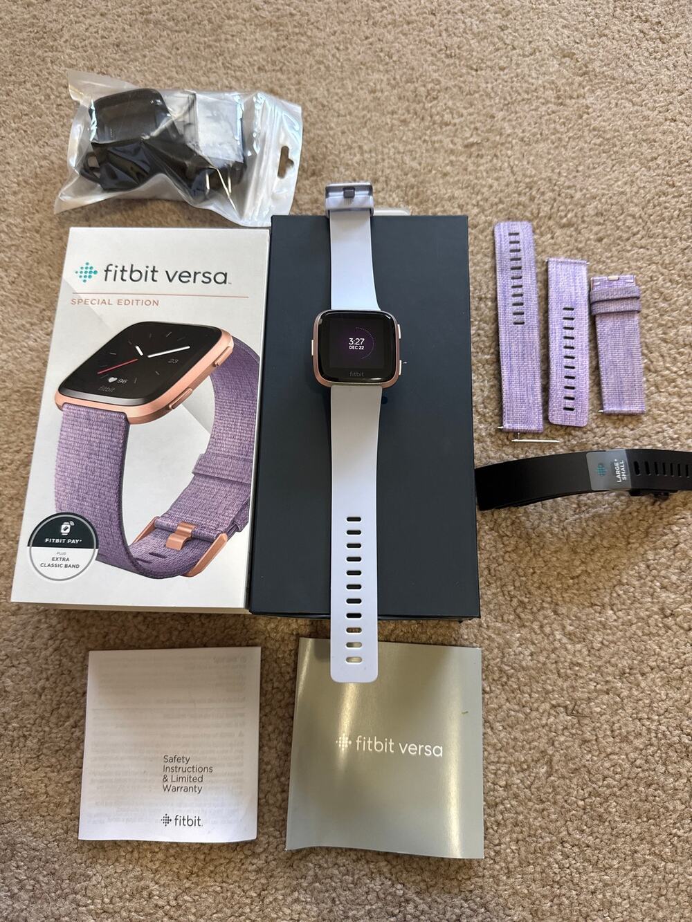 Fitbit Versa Special Edition (SE) in Rose Gold Aluminum & Lavender Band